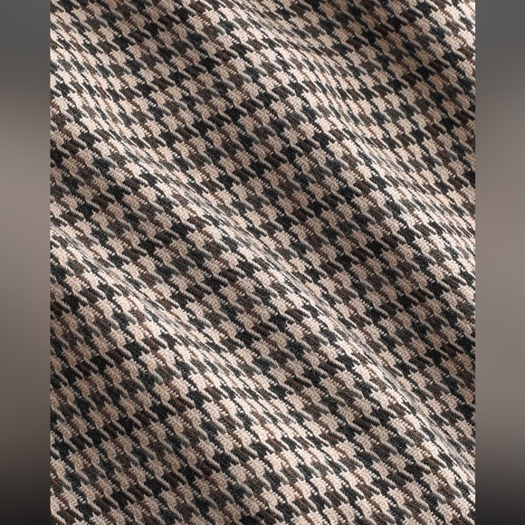 Cider Houndstooth Pleated Knee Length Bermuda Shorts - Picture 3 of 7